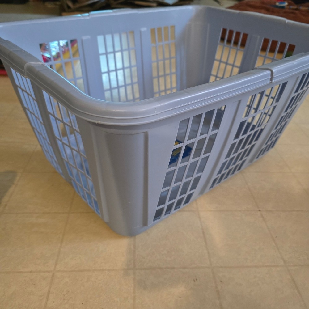 Rubbermaid Laundry Basket 1.5  Rectangular Blue Vintage Ventilated USA 2965